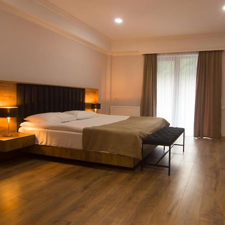 Lileo Inn Hotel メスティア エクステリア 写真
